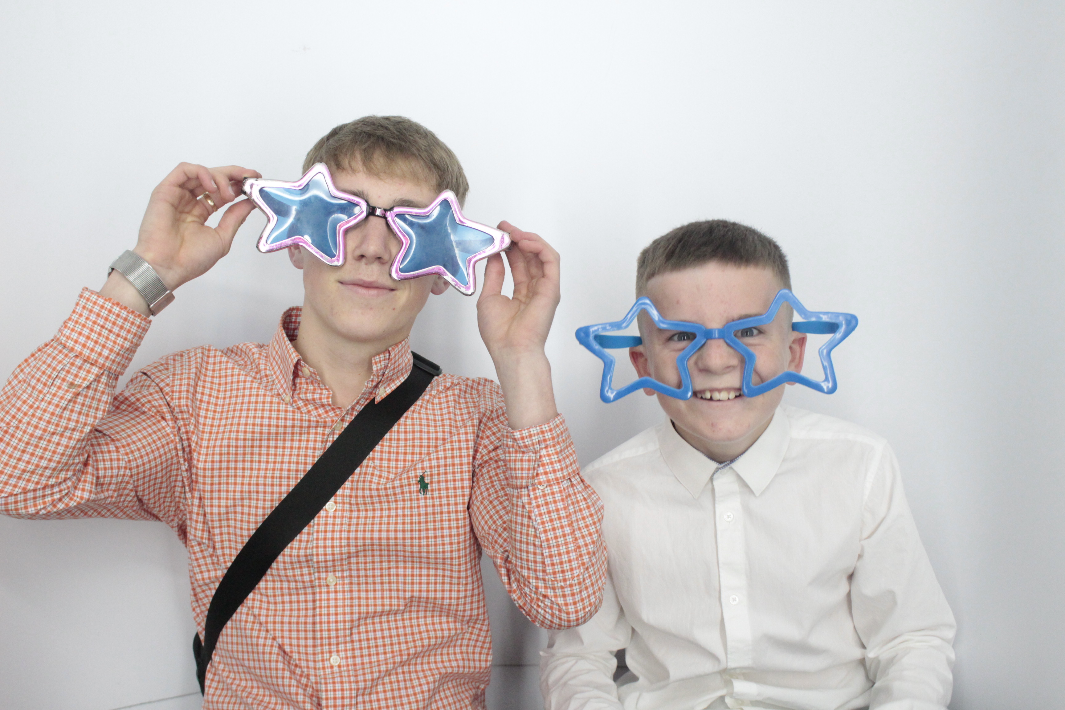 Helen & Rob | View more photos from the event at gallery.myphotoboothexperience.co.uk/u/MyPhotoBoothExperienceLtd/Helen-Rob